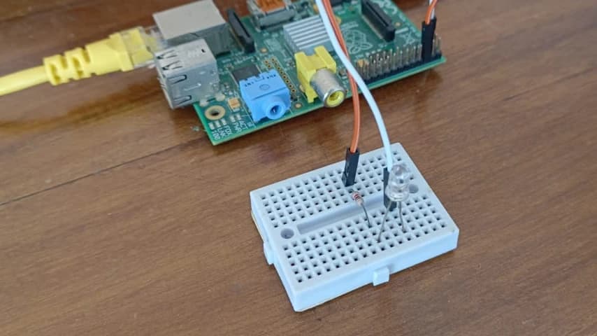 Encender led con raspberry py y python.webp